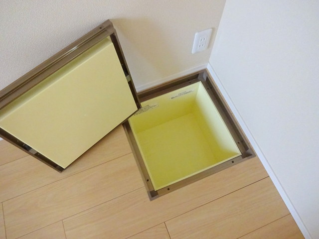 その他部屋・スペース　★非常食の保管に床下収納★