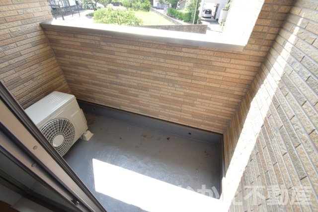 バルコニー　陽当たり良好なバルコニーです