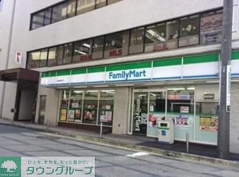 コンビニ　ファミリーマート横浜東本郷店（コンビニ）まで447m