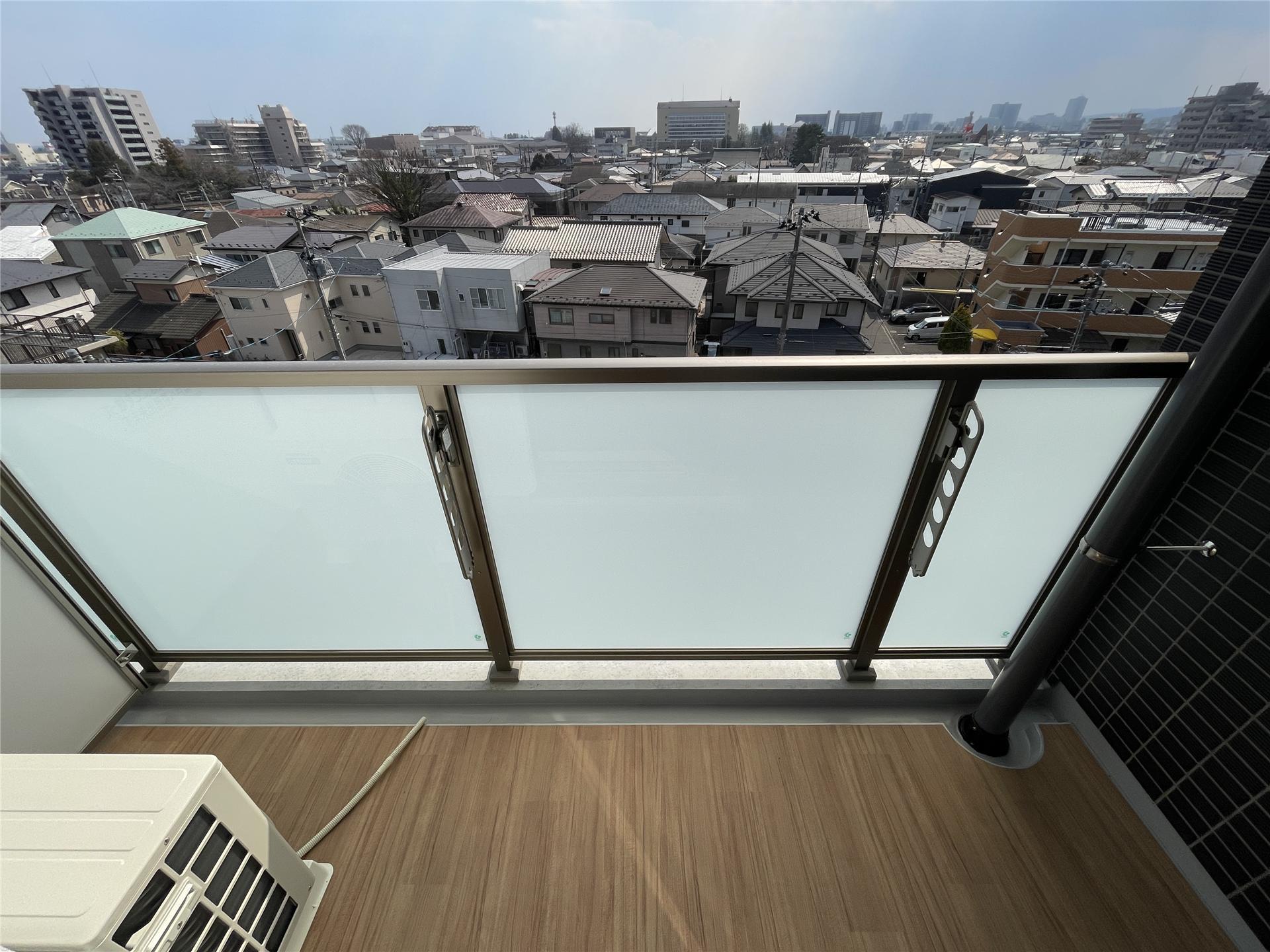 バルコニー　洗濯物を干せるバルコニーです