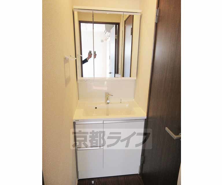 洗面設備　大きな洗面台！