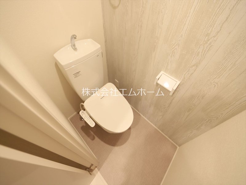 トイレ　温水洗浄暖房便座付トイレ