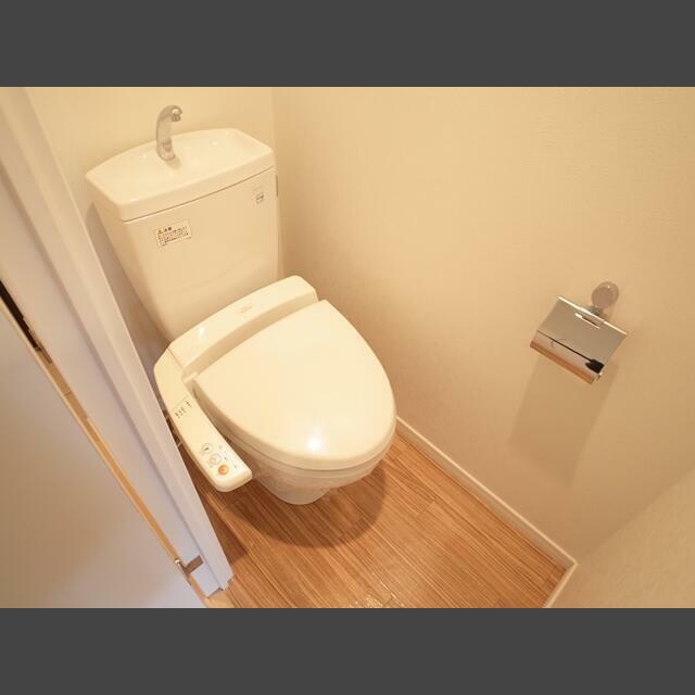 トイレ　同物件別部屋写真参照