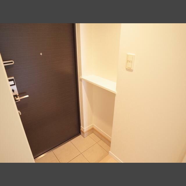 玄関　同物件別部屋写真参照