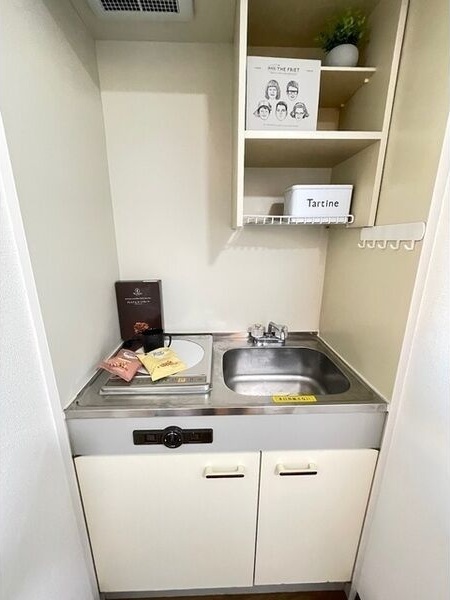 キッチン　同仕様写真となります。 ※家具はイメージになります。