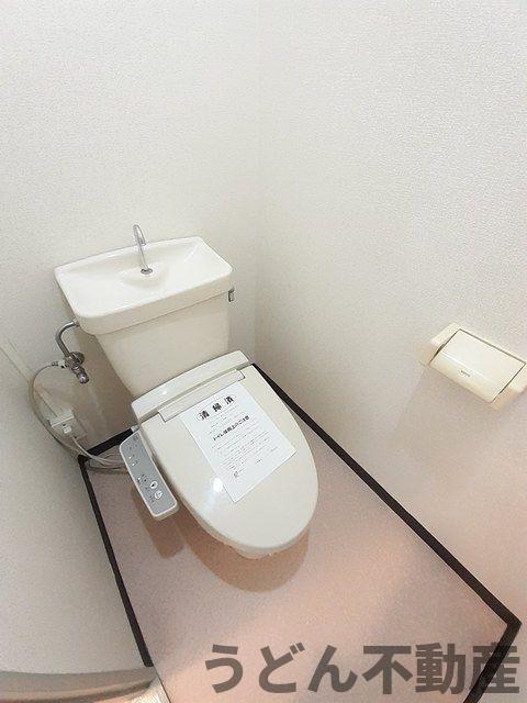 トイレ　うどん県のお部屋探しはうどん不動産へ うどんちゃんとLINE