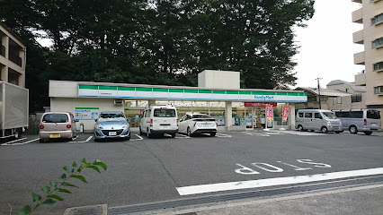 コンビニ　ファミリーマート 上荻青梅街道店（コンビニ）まで323m