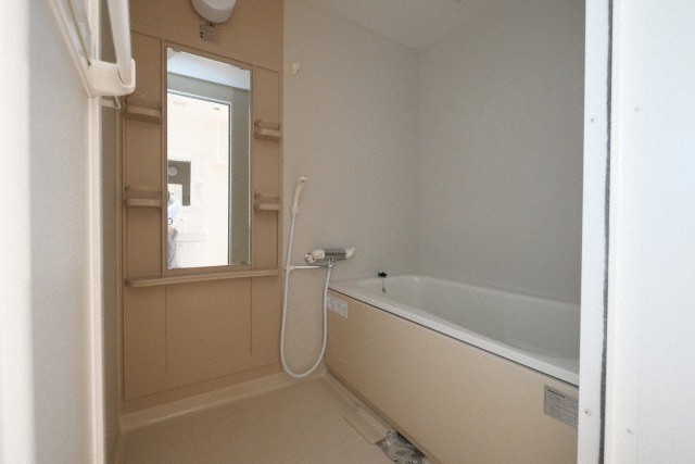 バス・シャワールーム　バス・シャワールーム