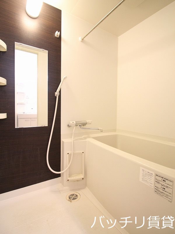 バス・シャワールーム　画像は同型イメージの為、現況を優先いたします。