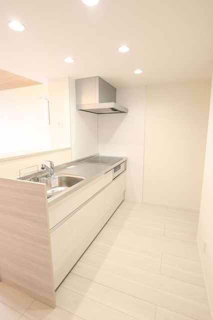 キッチン　ＩＨ備え付け