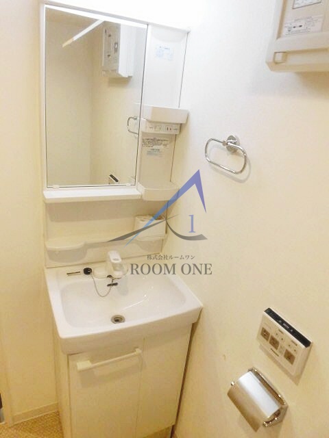 洗面設備　洗面台です。