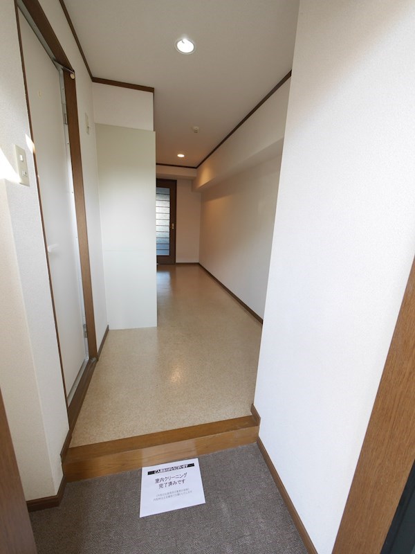 玄関　別部屋写真