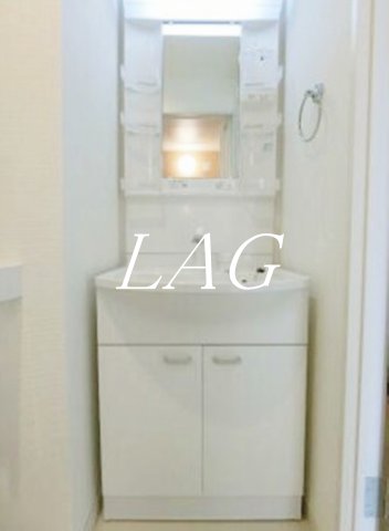 洗面設備　独立洗面台です。