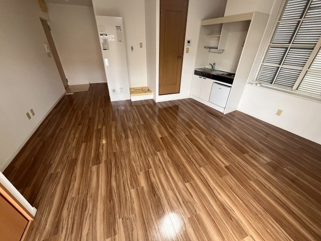 その他部屋・スペース　落ち着いた色調の寝室です