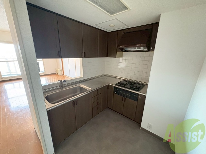 キッチン　キッチンは調理スペースもあり料理がはかどりそうです。