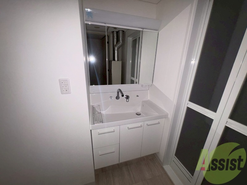 洗面設備　こちらに洗面台があります。朝の洗顔はこちらで。