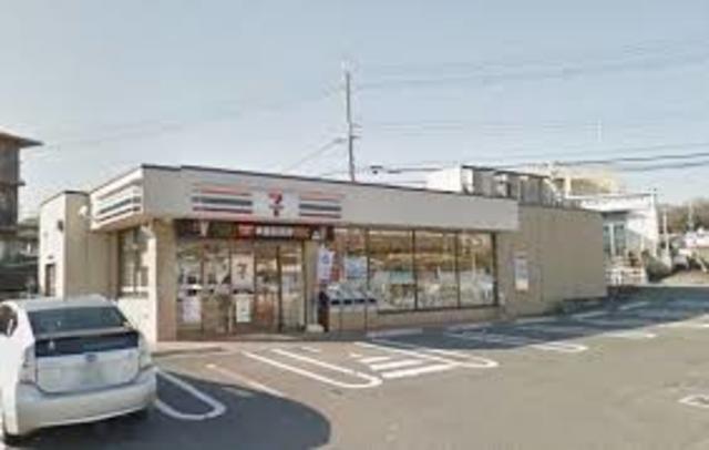 コンビニ　セブンイレブン箕面粟生間谷東店（コンビニ）まで665m