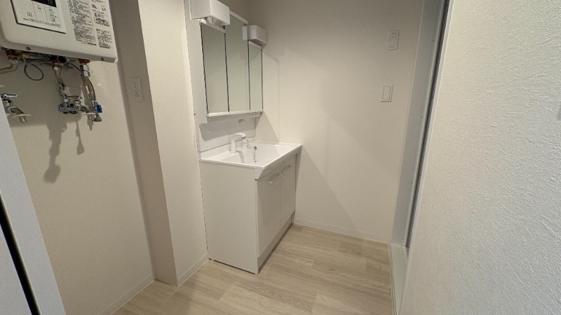 洗面設備　広々脱衣所