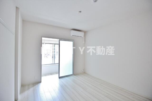 居室・リビング　居間です