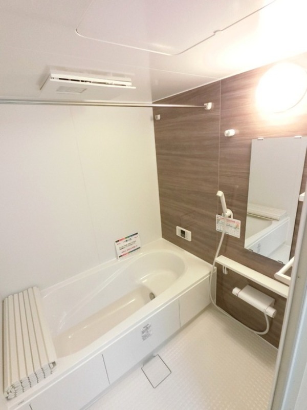 バス・シャワールーム　図面と現状に相違がある場合には現状を優先