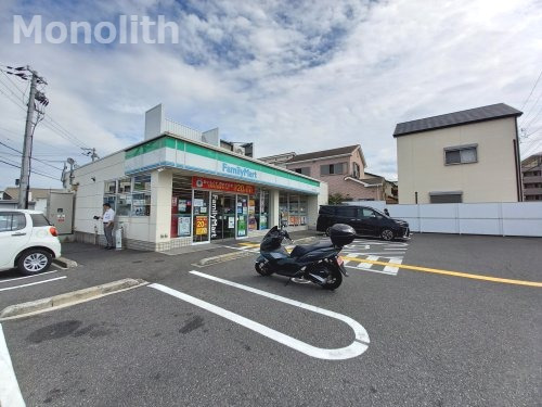 コンビニ　ファミリーマート 土生町二丁目店（コンビニ）まで215m