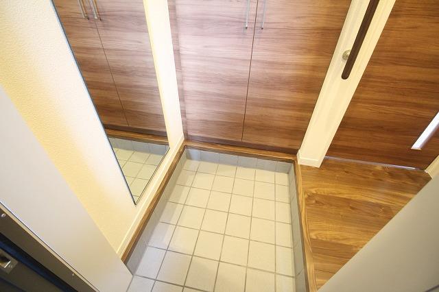 玄関　参考写真