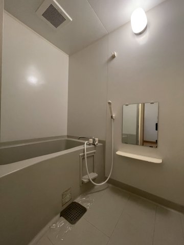 バス・シャワールーム　日々の暮らしに欠かせないお風呂です