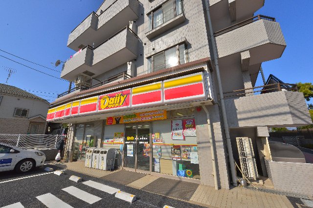 コンビニ　デイリーヤマザキ 船橋印内2丁目店（コンビニ）まで670m