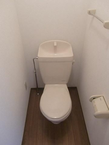 トイレ　クリーニング済み。