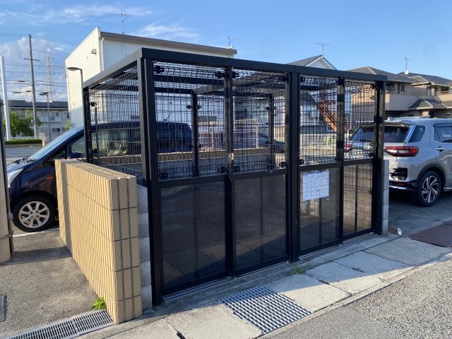 その他　ゴミ捨て場（その他）まで10m