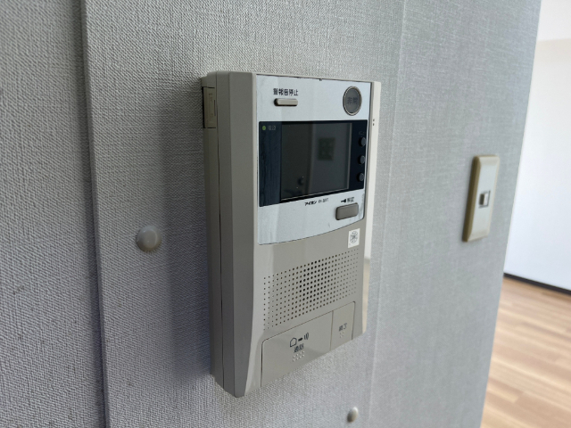 セキュリティ　写真は別の部屋の参考写真になります。