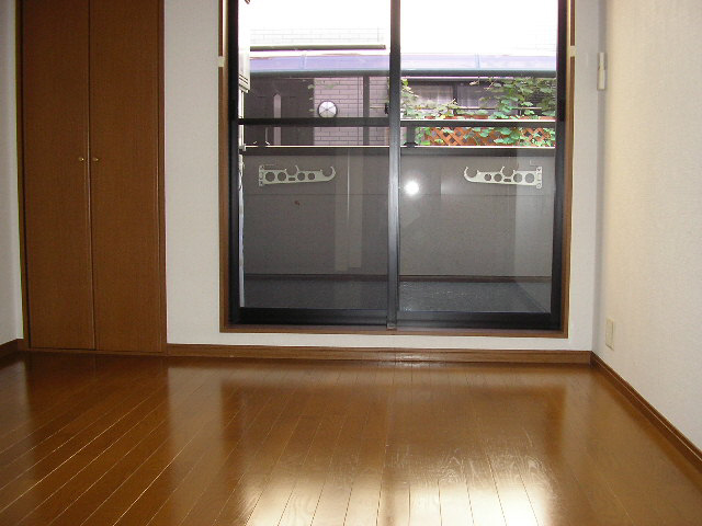 居室・リビング　写真は同マンションの他のお部屋のものです
