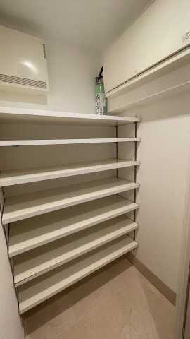 収納　※別部屋の参考写真です。