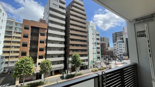 バルコニー　※別部屋の参考写真です。
