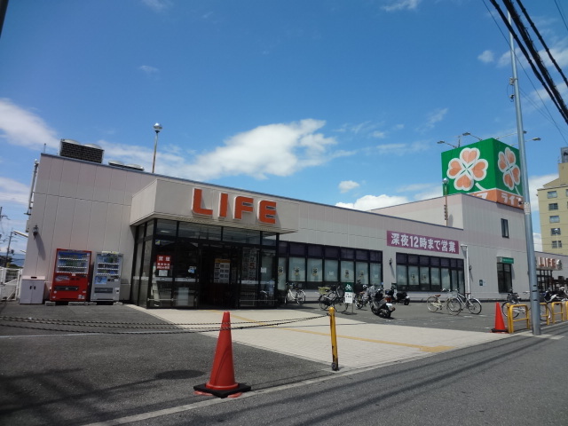 スーパー　ライフ御殿山店（スーパー）まで746m