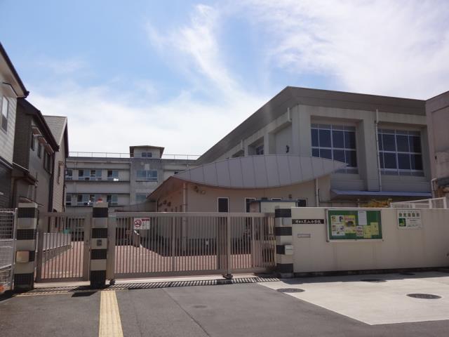 小学校　黒山小学校（小学校）まで2085m