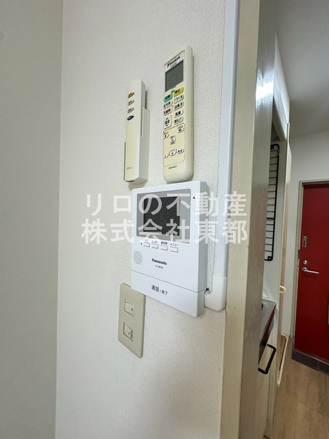セキュリティ　来訪者の姿を確認できるＴＶモニター付インターホン設置済です！
