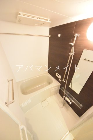 バス・シャワールーム　ゆったり過ごせるお風呂です