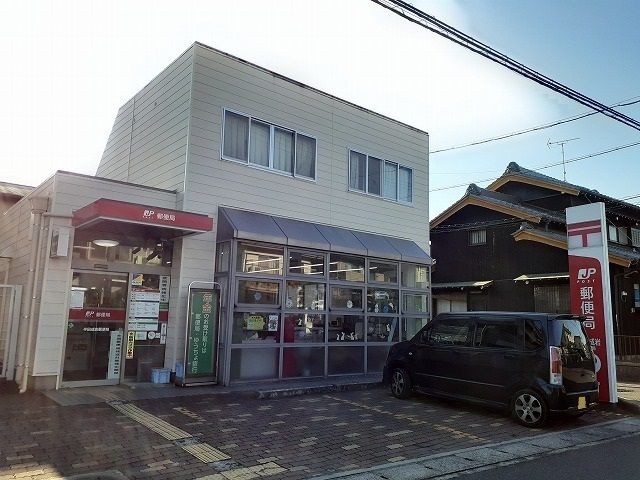 郵便局　半田成岩郵便局（郵便局）まで510m