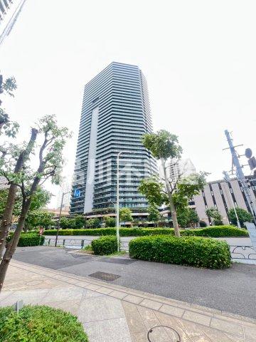 2SLDK Mansion in Minato, Tokyo - Image 1