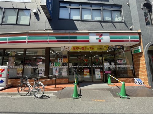 コンビニ　セブンイレブン 川口駅北店（コンビニ）まで188m