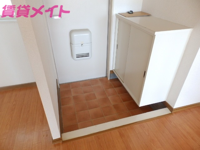 玄関　同型反転タイプ参考