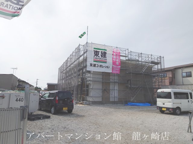 建物外観　建築中