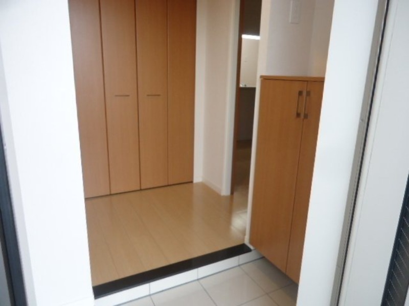 玄関　図面と現状に相違がある場合には現状を優先