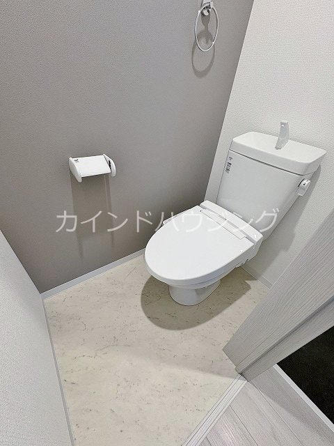 トイレ　温水洗浄便座