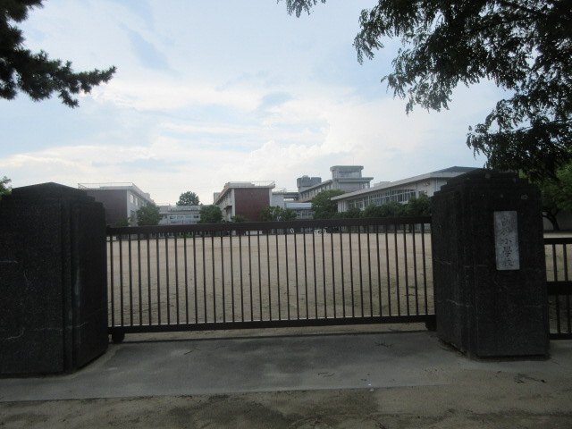 中学校　高砂中学校（中学校）まで1222m