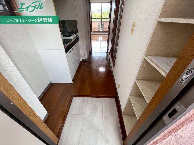 玄関　別部屋参考写真です
