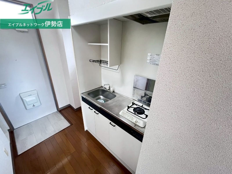 キッチン　別部屋参考写真です