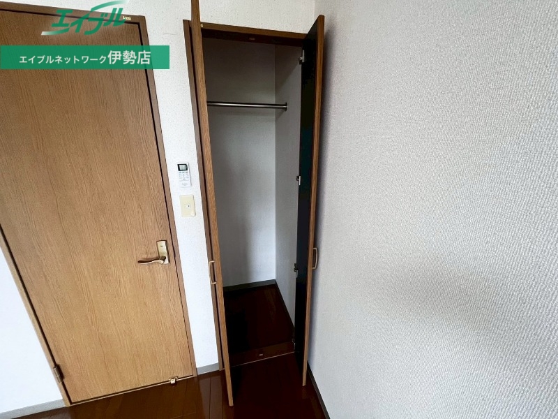 収納　同別部屋参考写真です