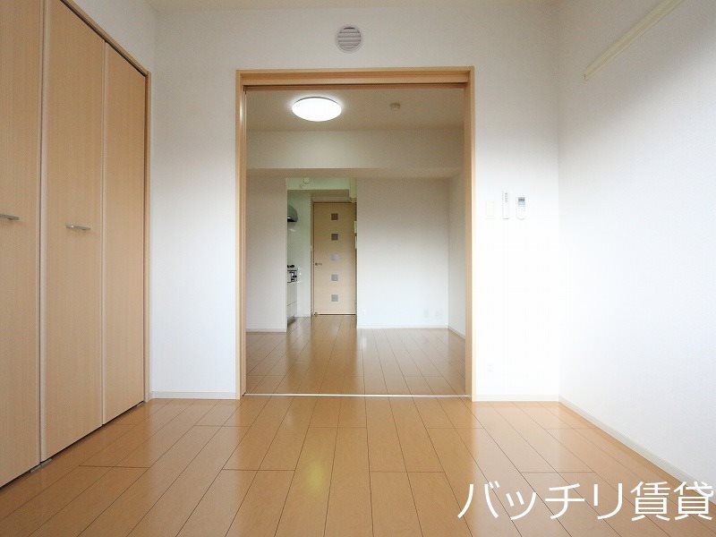 居室・リビング　別号室タイプの為、現状を優先致します。